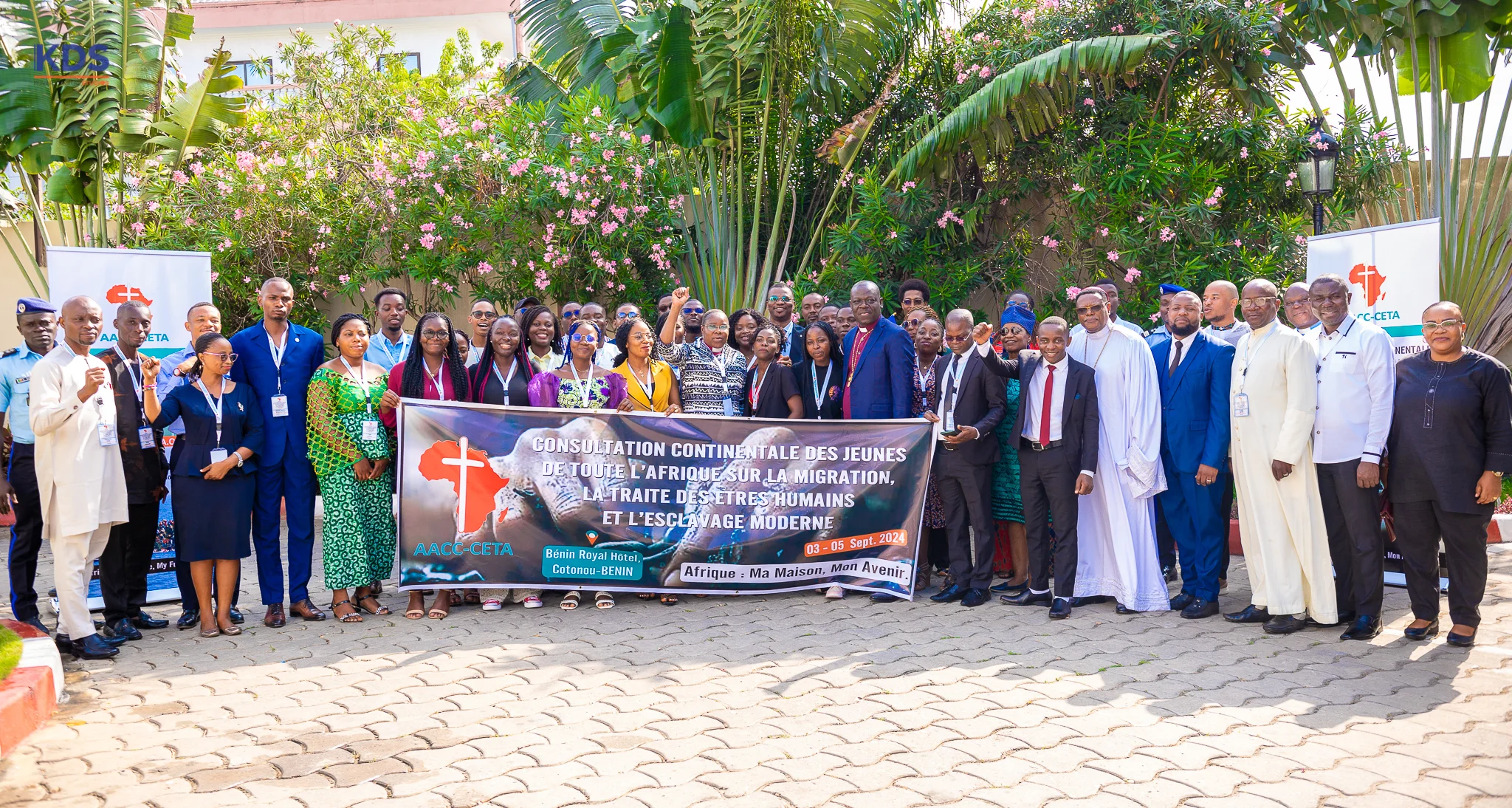 Group photo of the participants 