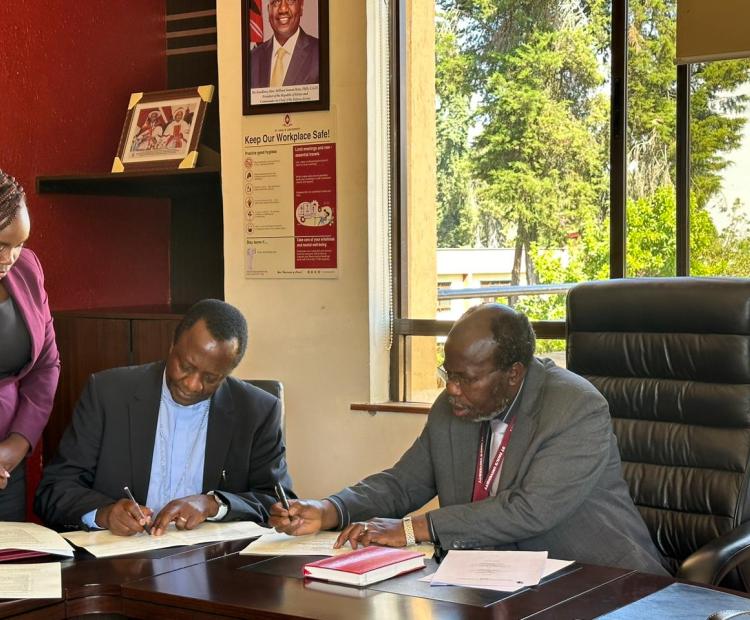 AACC GS and SPU VC signing the MoU